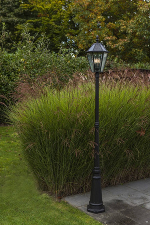 Lutec latarnia solarna London E12 (załączono LED 6W 300lm 2700K) czarna 227cm IP44 6951301189